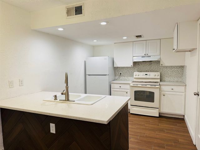 3045 Park Lane 1016, Dallas, TX 75220