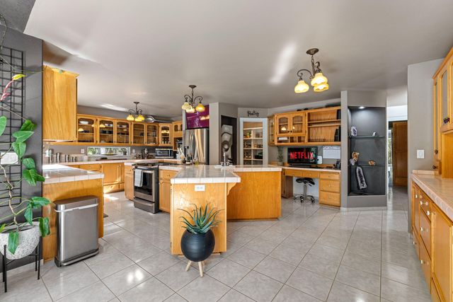 313 Eagle Ridge Drive, Grants Pass, OR 97526