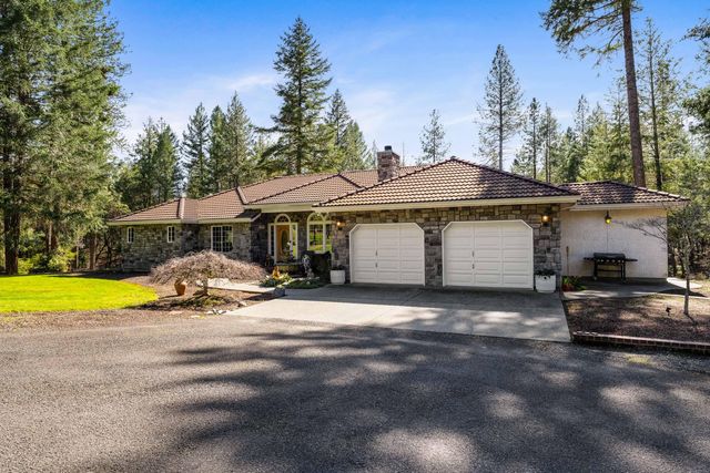 313 Eagle Ridge Drive, Grants Pass, OR 97526