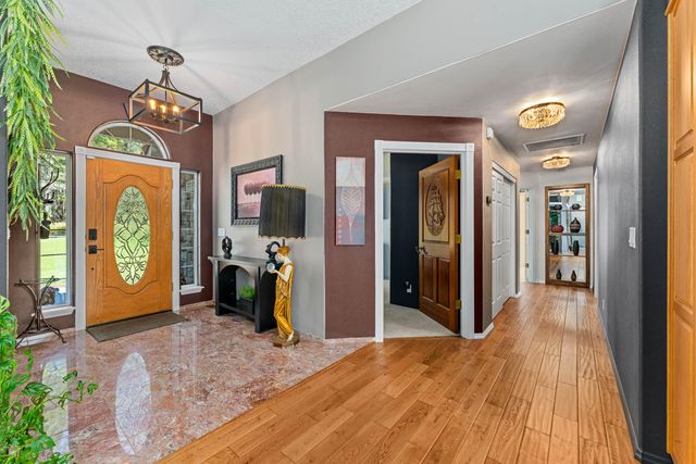 313 Eagle Ridge Drive, Grants Pass, OR 97526