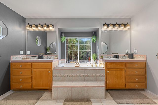 313 Eagle Ridge Drive, Grants Pass, OR 97526