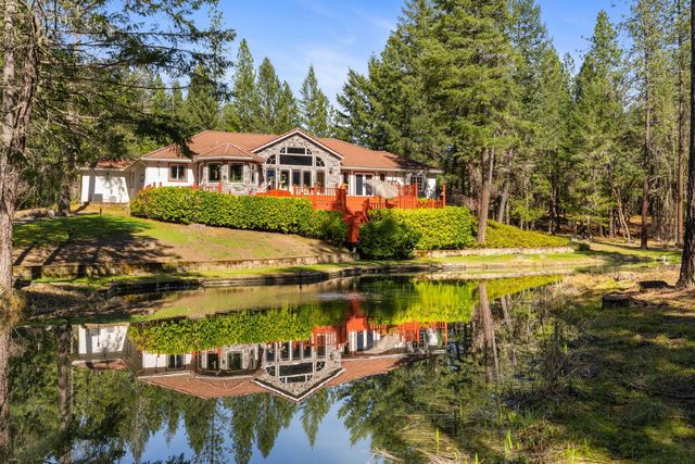 313 Eagle Ridge Drive, Grants Pass, OR 97526