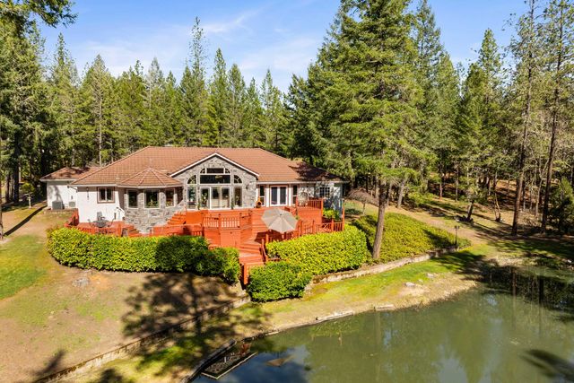 313 Eagle Ridge Drive, Grants Pass, OR 97526