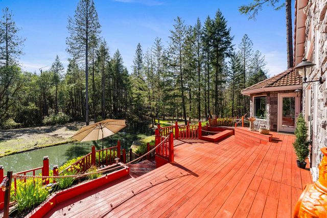 313 Eagle Ridge Drive, Grants Pass, OR 97526