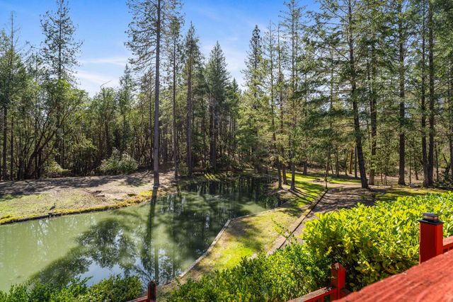 313 Eagle Ridge Drive, Grants Pass, OR 97526