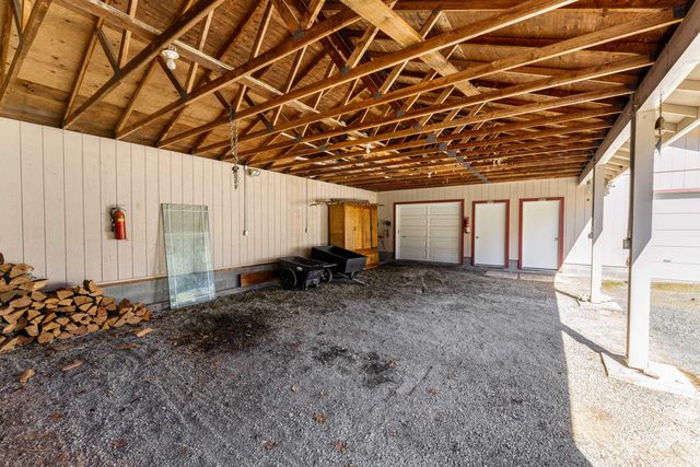 313 Eagle Ridge Drive, Grants Pass, OR 97526