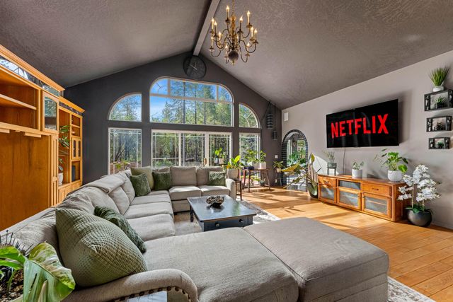 313 Eagle Ridge Drive, Grants Pass, OR 97526