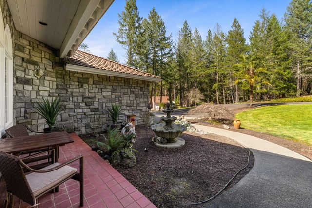 313 Eagle Ridge Drive, Grants Pass, OR 97526