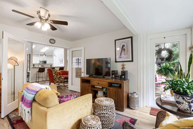 3808 OVERLOOK DR, Schertz, TX 78108