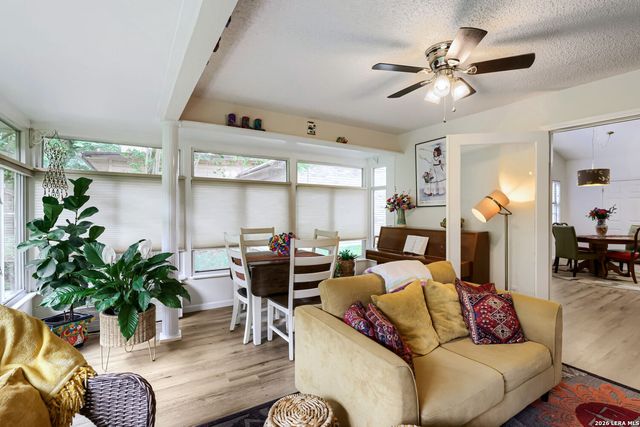 3808 OVERLOOK DR, Schertz, TX 78108