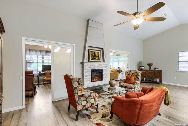 3808 OVERLOOK DR, Schertz, TX 78108
