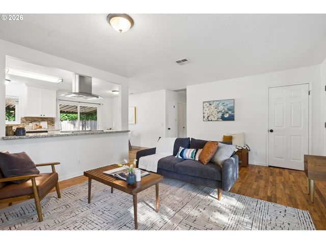 11945 Sw 95TH Ave, Portland, OR 97223