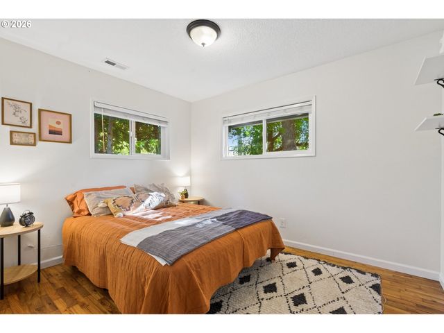 11945 Sw 95TH Ave, Portland, OR 97223