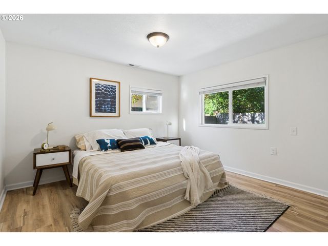 11945 Sw 95TH Ave, Portland, OR 97223
