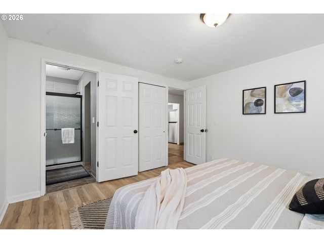 11945 Sw 95TH Ave, Portland, OR 97223