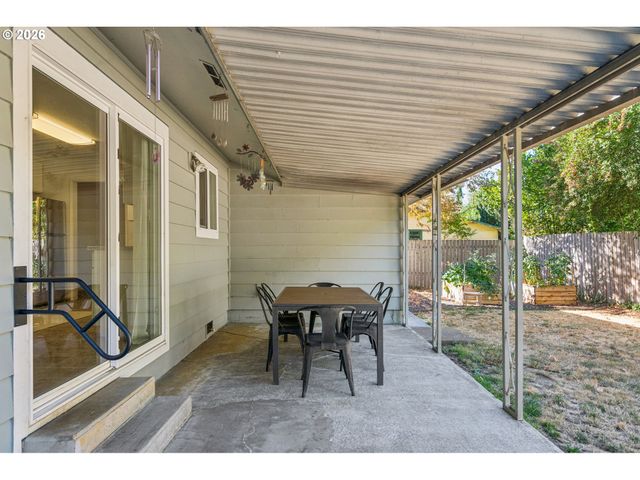 11945 Sw 95TH Ave, Portland, OR 97223