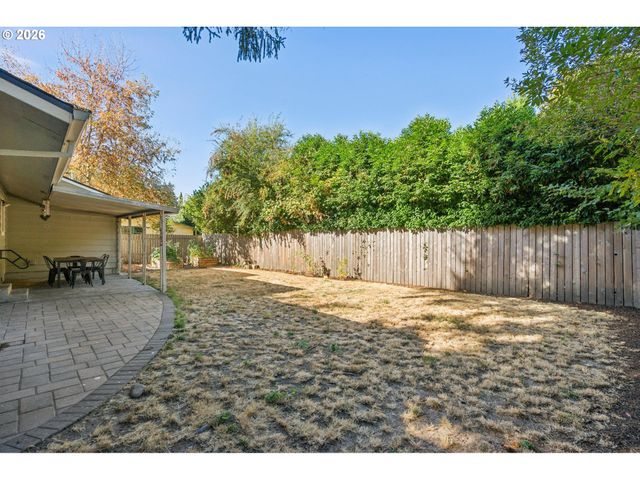 11945 Sw 95TH Ave, Portland, OR 97223