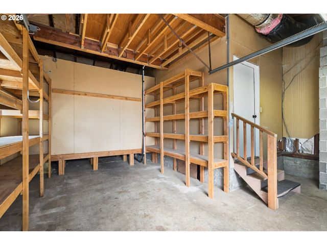 11945 Sw 95TH Ave, Portland, OR 97223