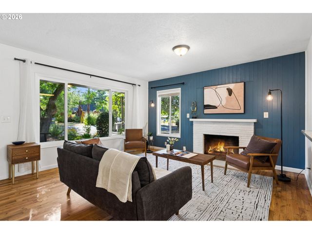11945 Sw 95TH Ave, Portland, OR 97223