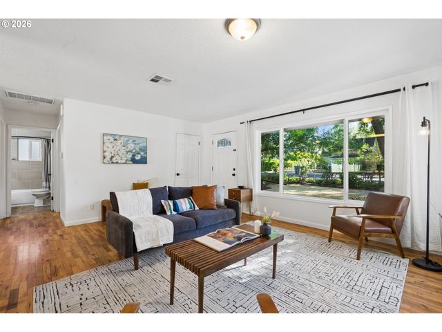11945 Sw 95TH Ave, Portland, OR 97223