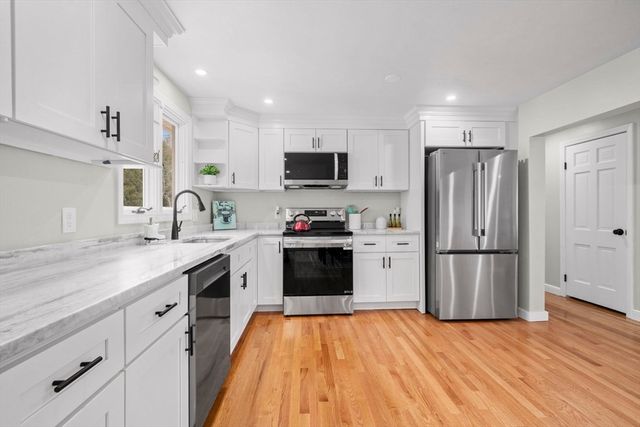 16 Ward Lane, Westborough, MA 01581