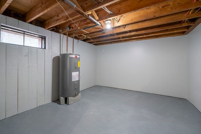 16 Ward Lane, Westborough, MA 01581