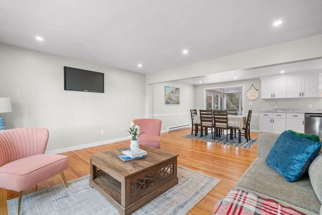 16 Ward Lane, Westborough, MA 01581