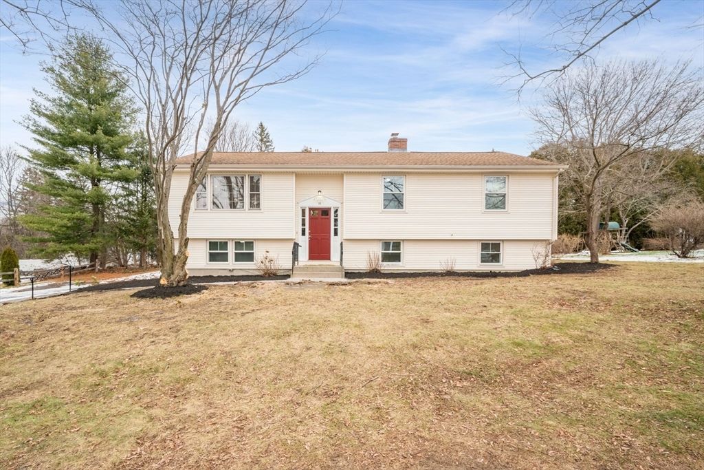 16 Ward Lane, Westborough, MA 01581