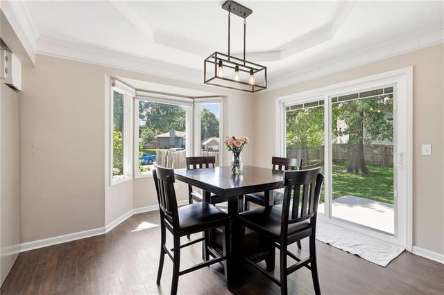 1100 NE Deerbrook Terrace, Lee's Summit, MO 64086