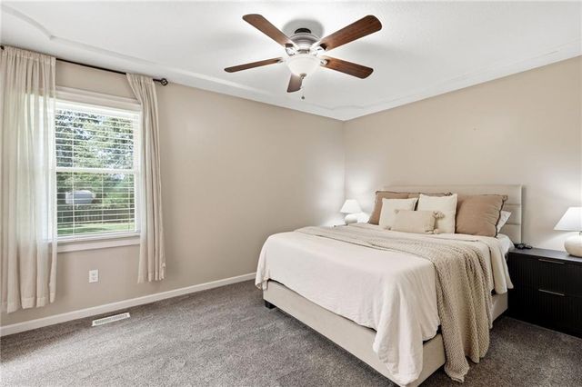 1100 NE Deerbrook Terrace, Lee's Summit, MO 64086