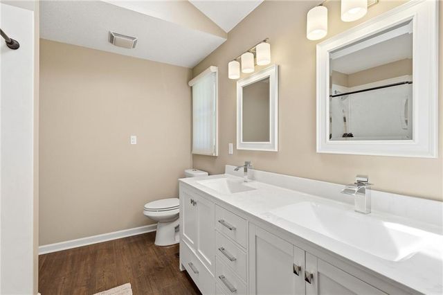 1100 NE Deerbrook Terrace, Lee's Summit, MO 64086
