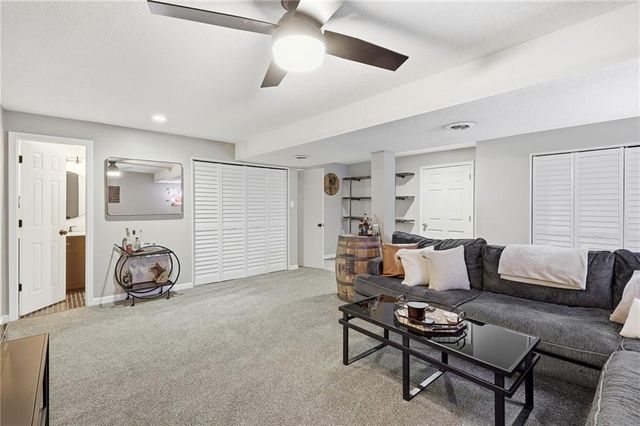 1100 NE Deerbrook Terrace, Lee's Summit, MO 64086