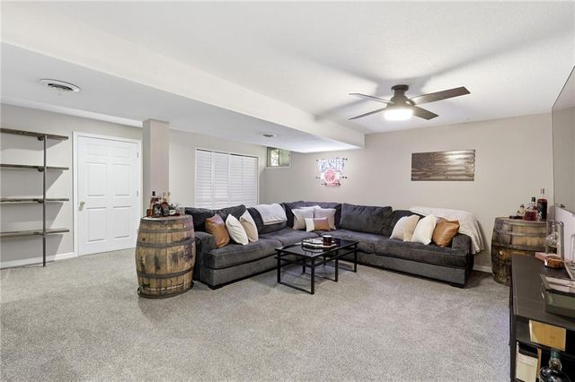 1100 NE Deerbrook Terrace, Lee's Summit, MO 64086