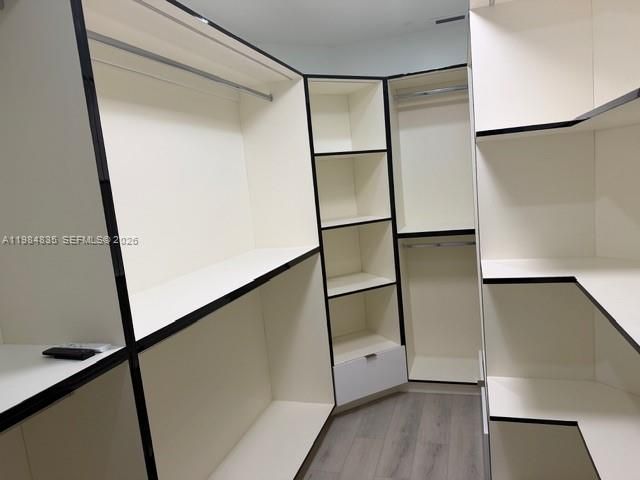 588 Mokena Dr, Miami Springs, FL 33166