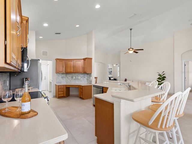 8135 INDIGO RIDGE TERRACE, Bradenton, FL 34201