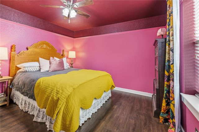 310 SW 11th Street, Bentonville, AR 72712