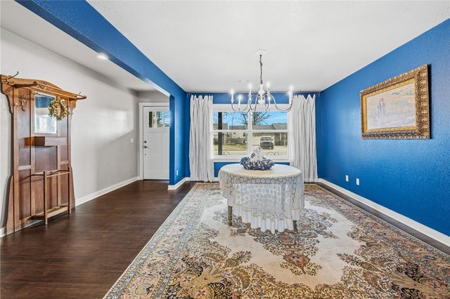 310 SW 11th Street, Bentonville, AR 72712