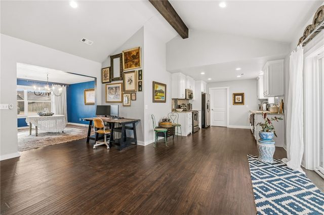 310 SW 11th Street, Bentonville, AR 72712