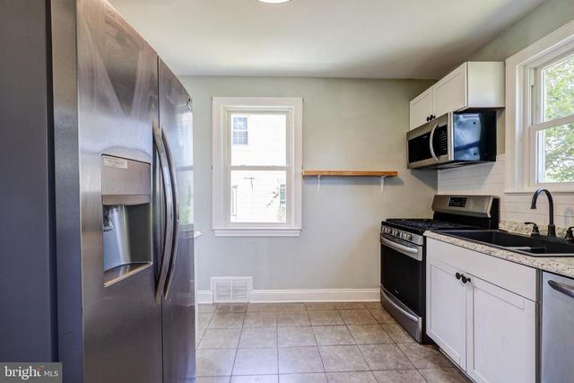 909 BEECHWOOD DR, Hagerstown, MD 21742