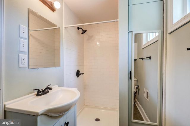909 BEECHWOOD DR, Hagerstown, MD 21742