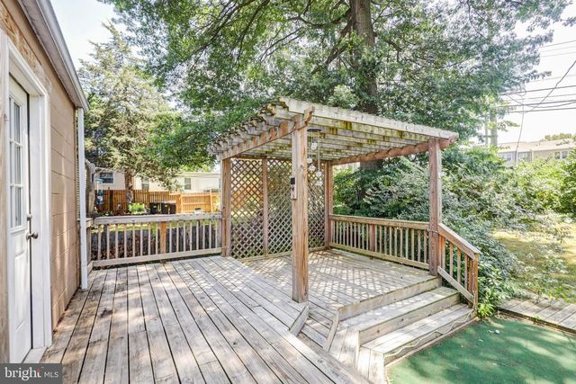 909 BEECHWOOD DR, Hagerstown, MD 21742
