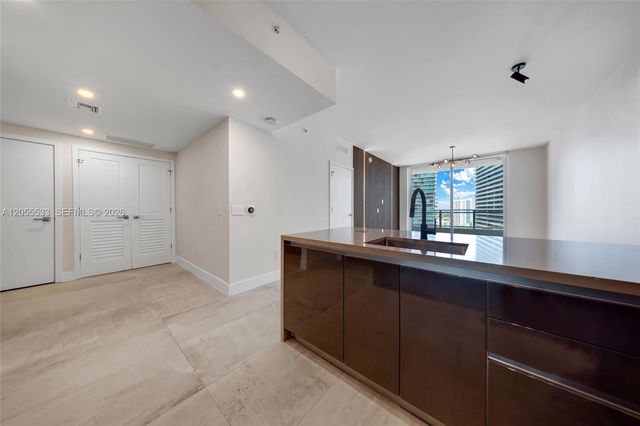 1080 Brickell Avenue 1803, Miami, FL 33131
