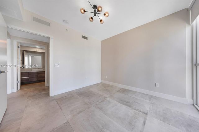 1080 Brickell Avenue 1803, Miami, FL 33131