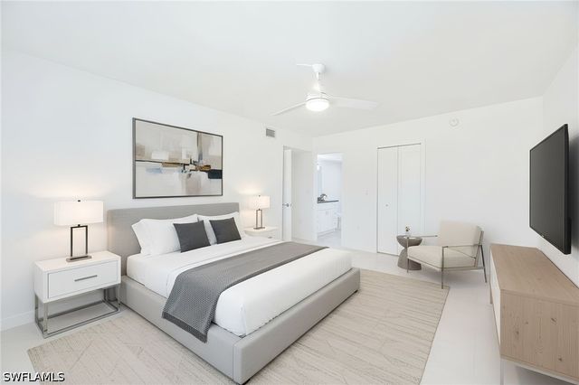 4180 Crayton RD E4, Naples, FL 34103