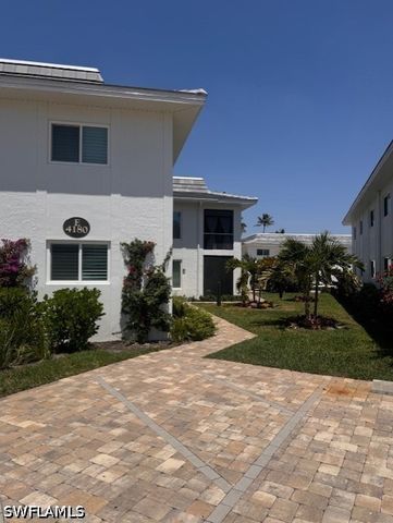 4180 Crayton RD E4, Naples, FL 34103