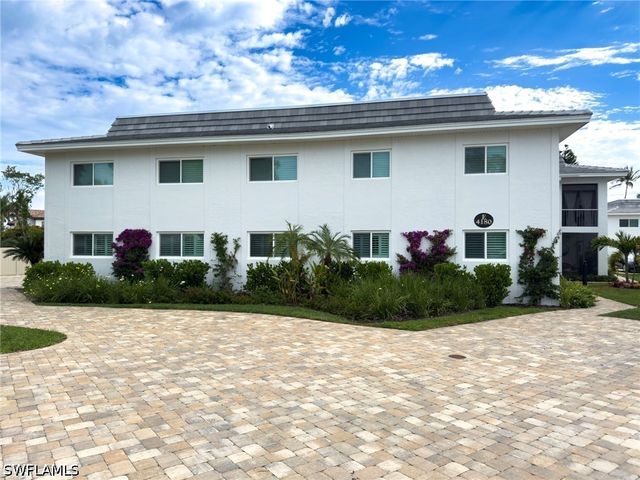 4180 Crayton RD E4, Naples, FL 34103