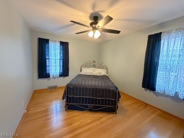 913 Oak Street NW, New Philadelphia, OH 44663