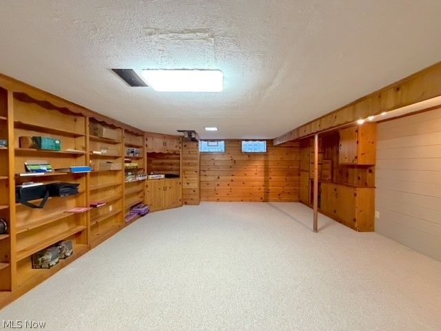 913 Oak Street NW, New Philadelphia, OH 44663