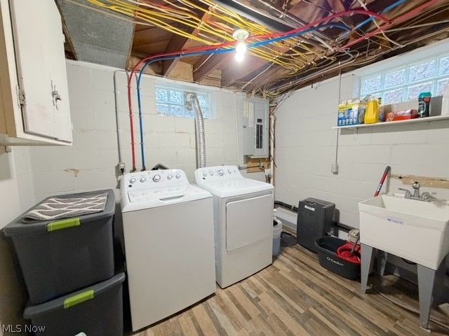 913 Oak Street NW, New Philadelphia, OH 44663