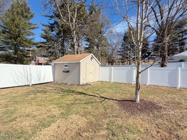 913 Oak Street NW, New Philadelphia, OH 44663